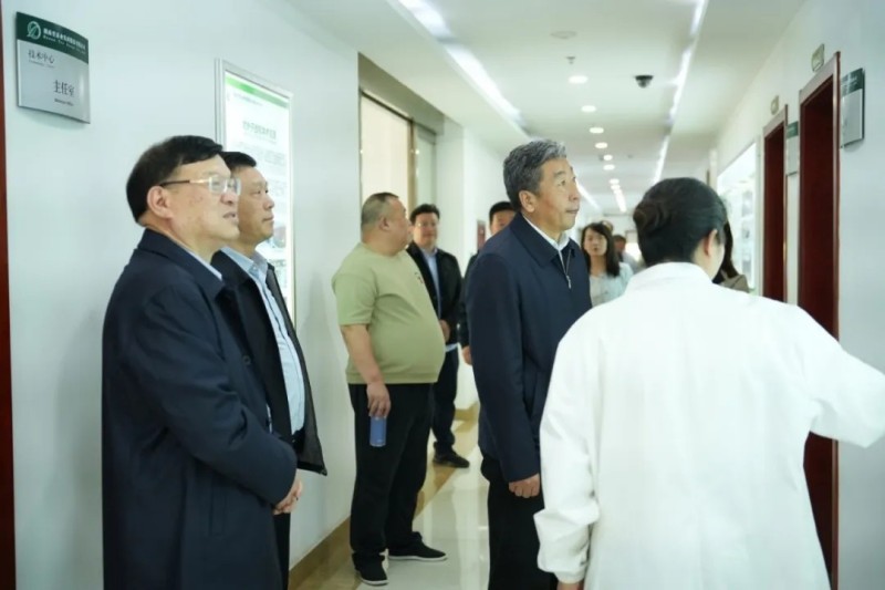 山西省供銷合作社聯(lián)合社黨組書記、理事會主任高建軍一行蒞臨公司調(diào)研指導